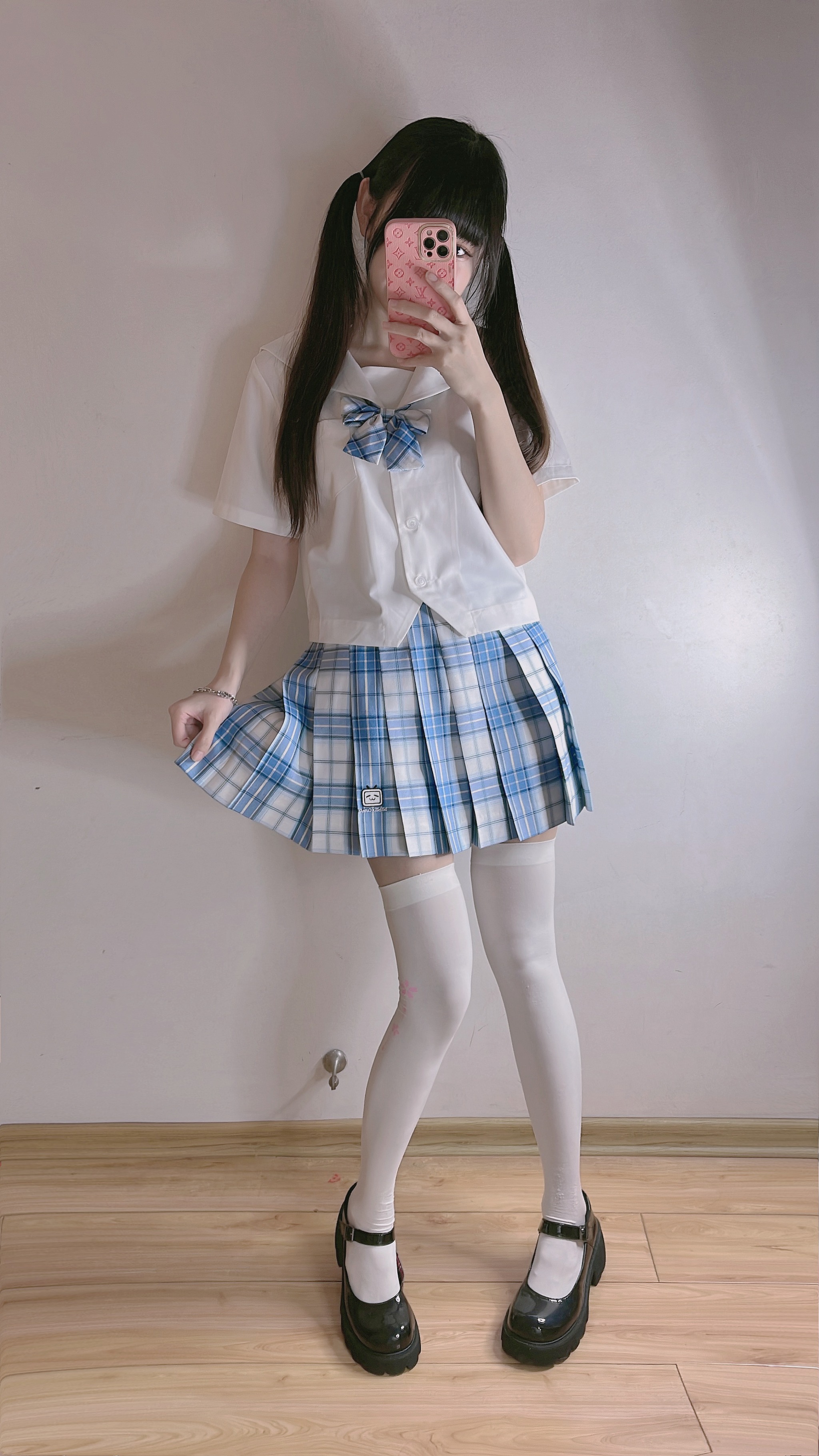 miko酱ww - NO.042  自拍系列 mikoの白丝2[227P]-XikXak